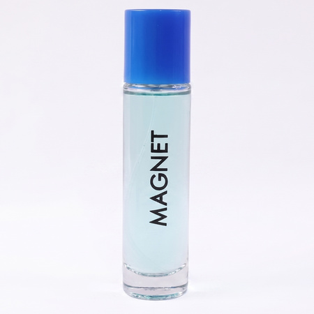 Magnet Eau De Parfum Spray (1 Pc 30 Ml)